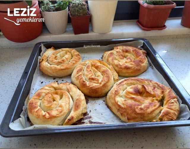 Çıtır Çıtır Otlu Sarma Börek