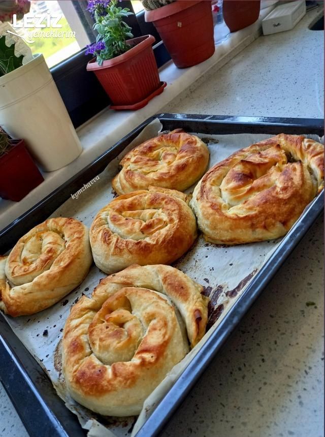 Çıtır Çıtır Otlu Sarma Börek