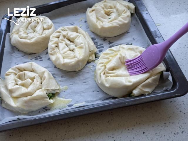 Çıtır Çıtır Otlu Sarma Börek