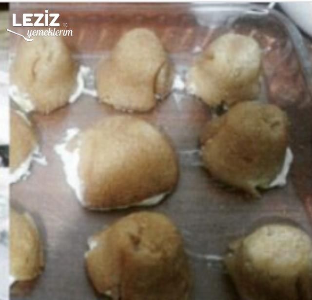 Çikolata Soslu Etimek Tatlısı