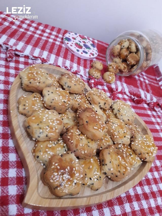 Pastane Usulü Nefis Tuzlu Kurabiye