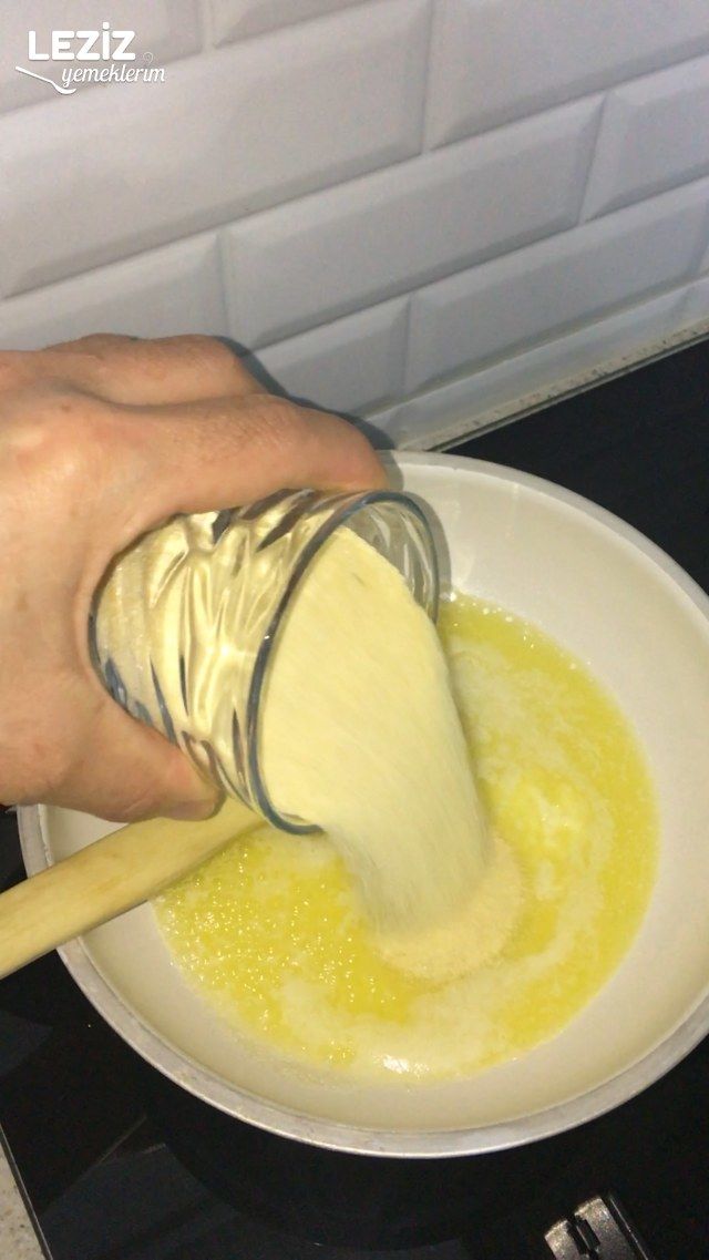 İrmik Helvası (Harika Lezzet)