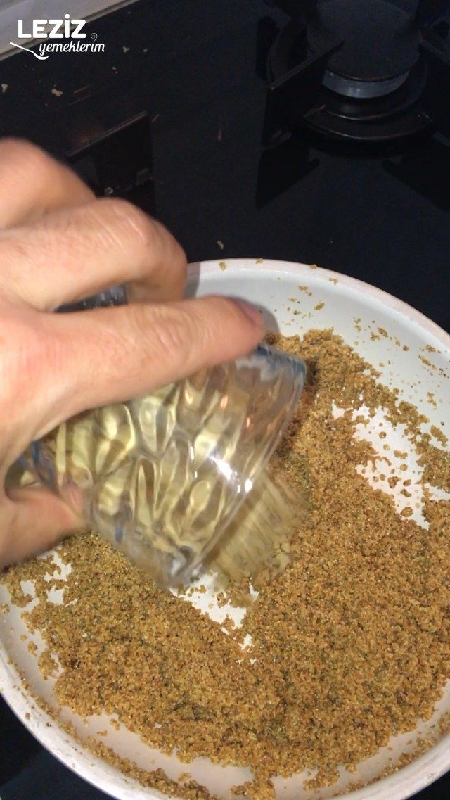 İrmik Helvası (Harika Lezzet)