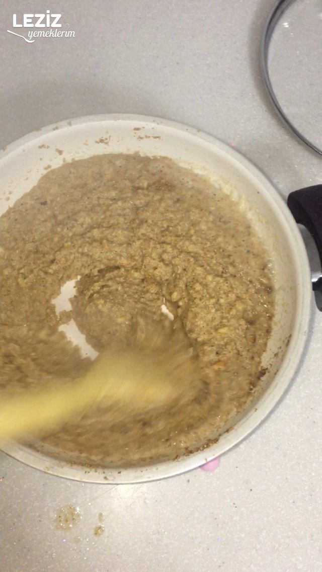 İrmik Helvası (Harika Lezzet)