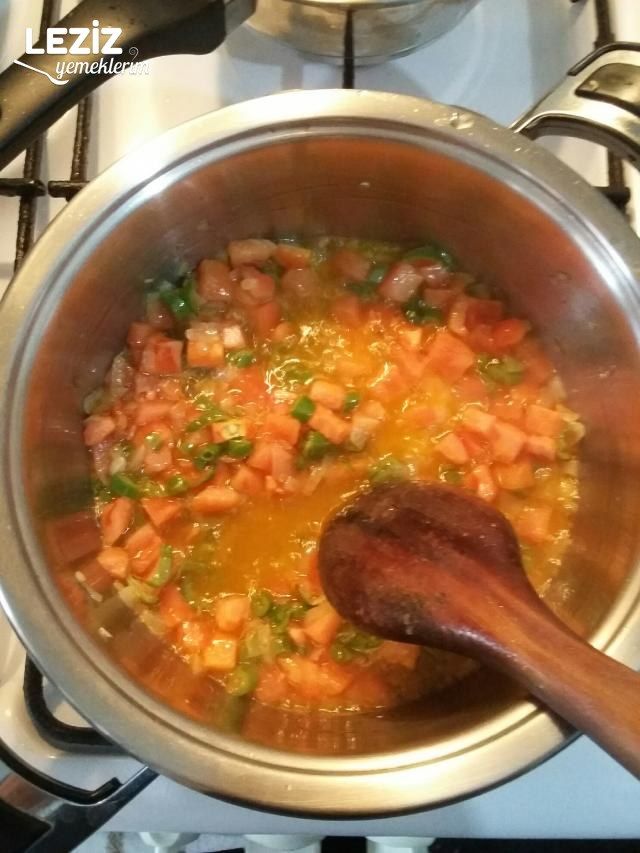 Domatesli Bulgur Pilavı Nasıl Yapılır