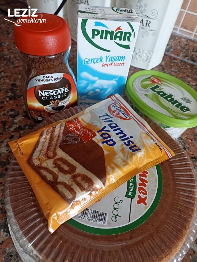 Pasta Kekinden Pratik Tiramisu
