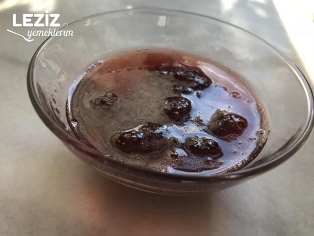 Ev Yapımı Çilek Reçeli Nasıl Yapılır