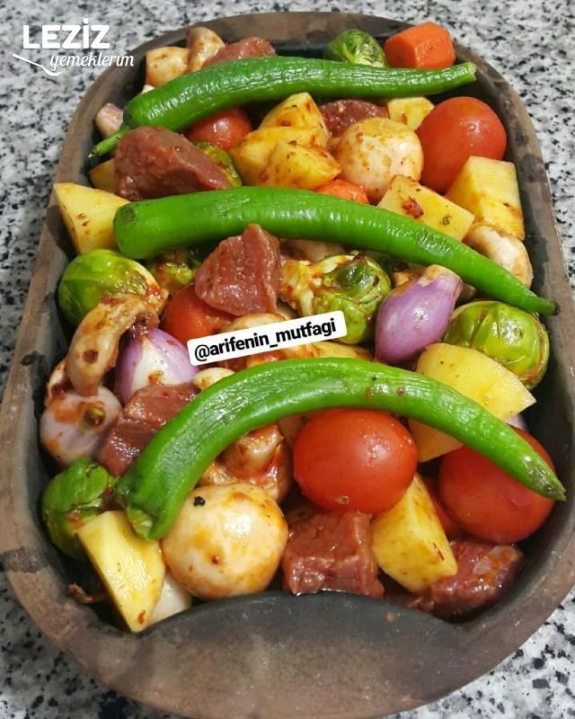 Bol Sebzeli Etli Karışık Tava (Kerpiç Kapta)
