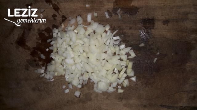 Zeytinyağlı Yeşil Kabak Kavurması