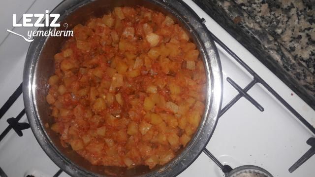 Zeytinyağlı Yeşil Kabak Kavurması