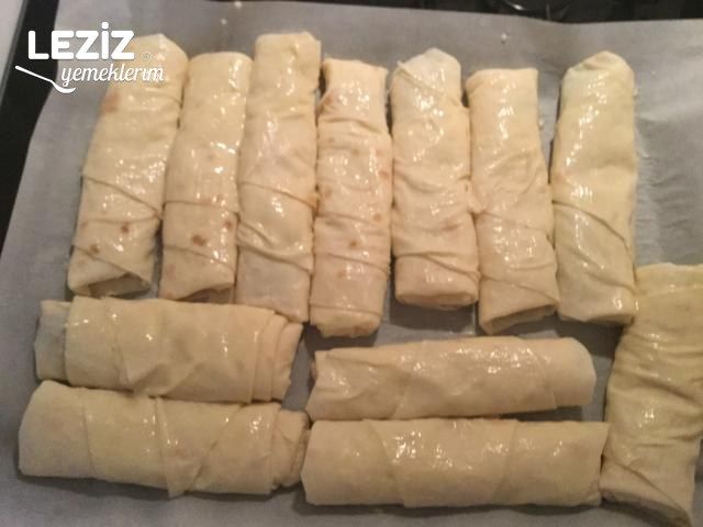 Pırasalı Börek Tarifi (Fotoğraflı Anlatım)