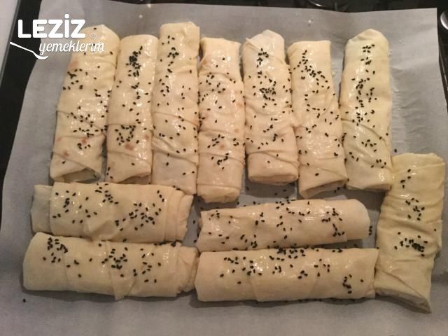 Pırasalı Börek Tarifi (Fotoğraflı Anlatım)