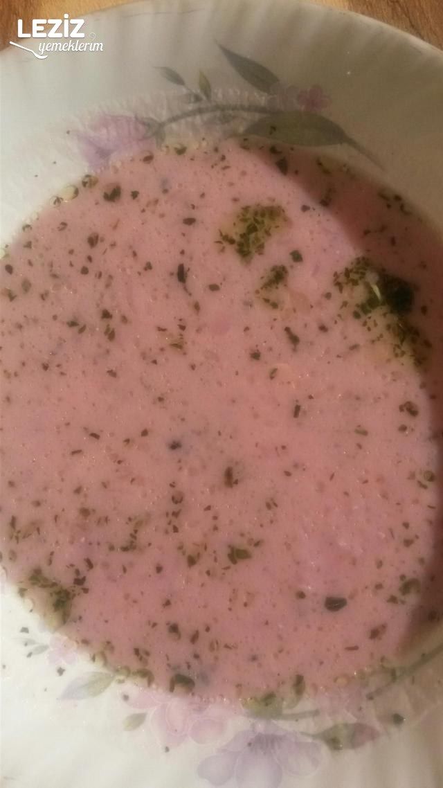 Mor Lahana Çorbası