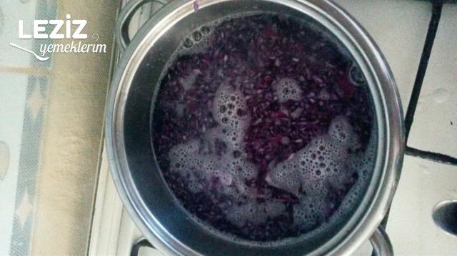 Mor Lahana Çorbası