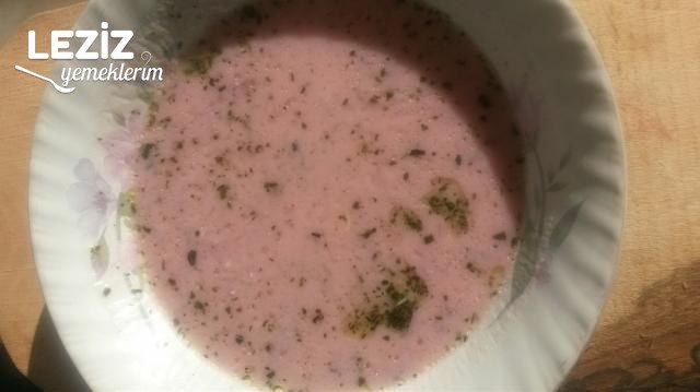 Mor Lahana Çorbası
