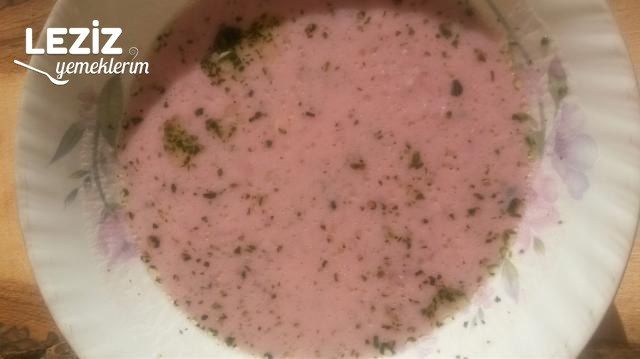 Mor Lahana Çorbası