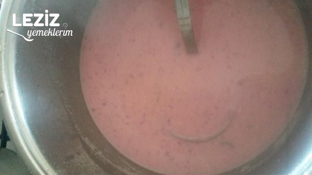 Mor Lahana Çorbası