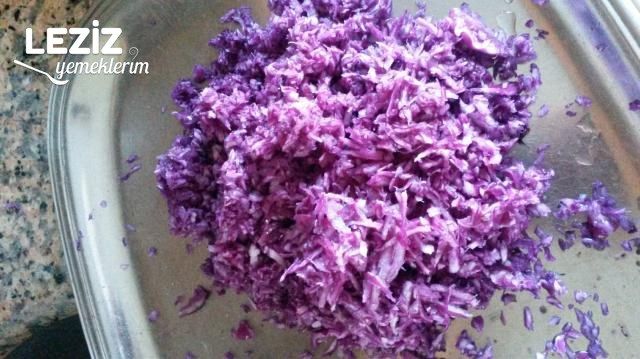 Mor Lahana Çorbası