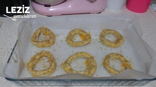 Çıtır Çıtır Kaşarlı Milföy Simit