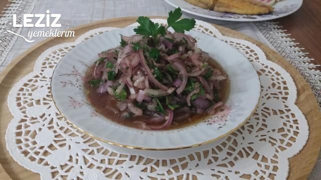 Nefis Soğan Salatası Tarifi
