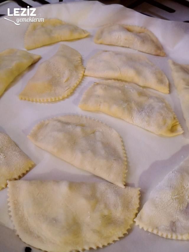 Patatesli El Açması Puf Böreği