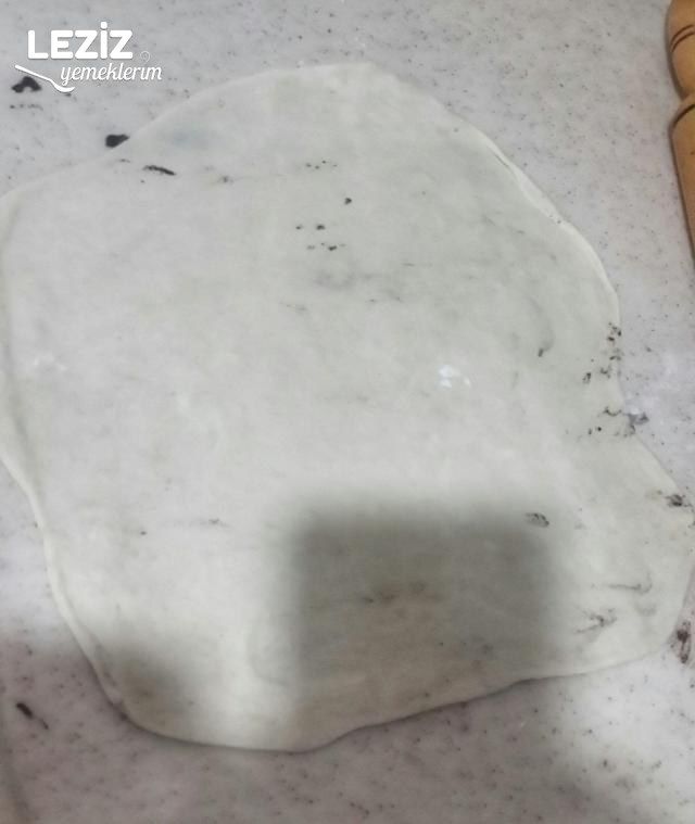 Kek Kalıbında Haşhaşlı Açma