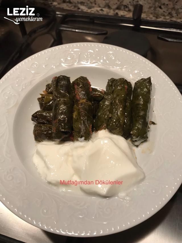 Yaprak Sarması (Kıymasız)