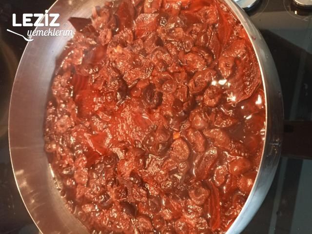 Vişneli Ekşili Pancar Salatası