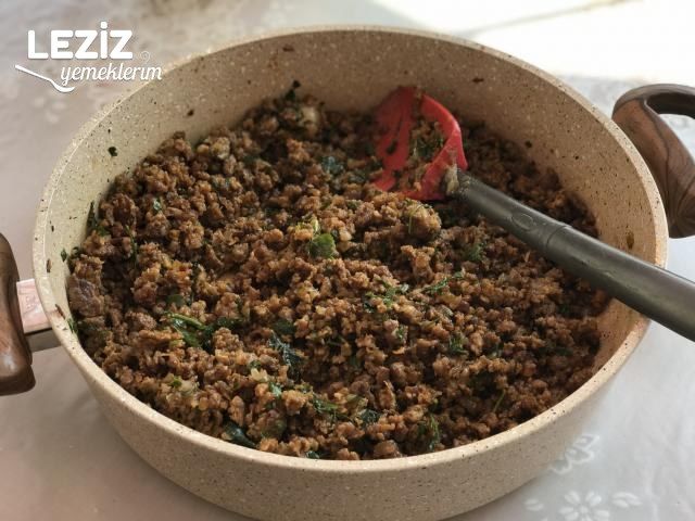 Sodalı Kıymalı Börek Nasıl Yapılır?