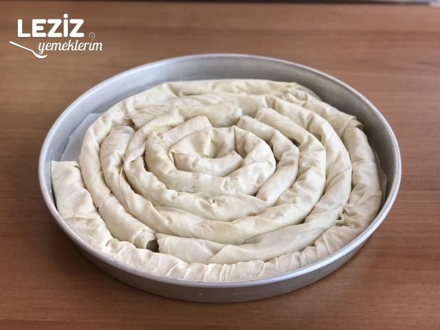 Sodalı Kıymalı Börek Nasıl Yapılır?