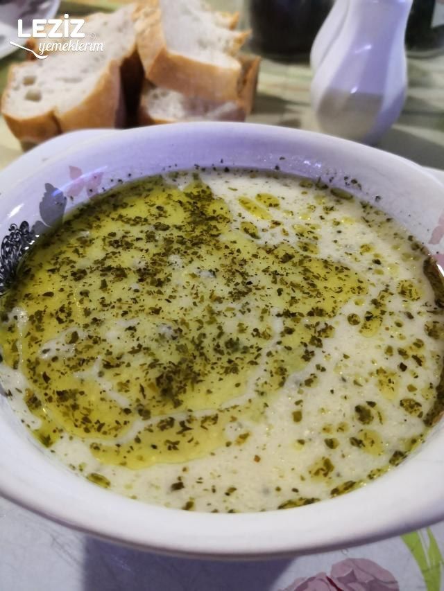 Yoğurtlu Arpa Şehriye Çorbası