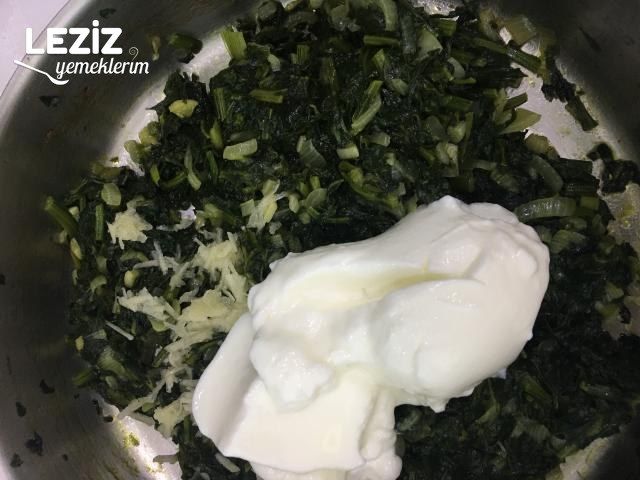 Yoğurtlu Ispanak Borani Tarifi, Nasıl Yapılır