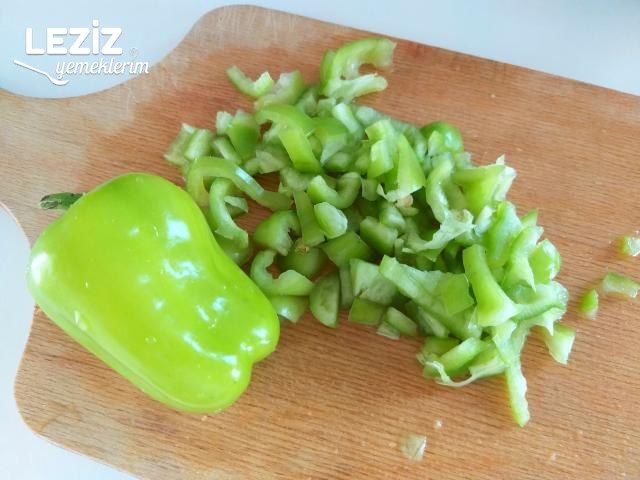 Nohutlu Kabak Sarımsaklı Yoğurt Eşliğinde