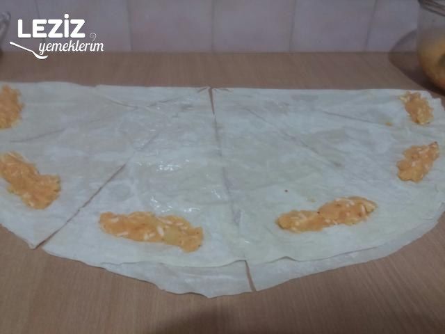 Galeta Unlu Kaşarlı Patatesli Börek