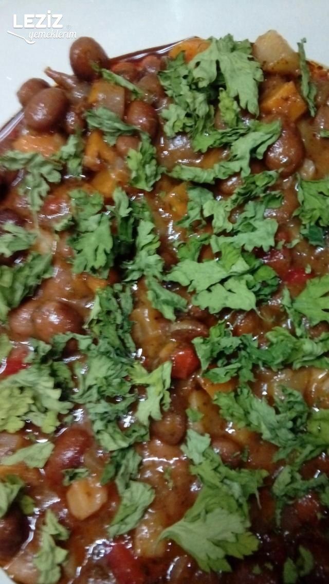 Zeytinyağlı Kuru Barbunya Pilaki (3 Dk'da Tabakta)