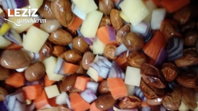 Zeytinyağlı Kuru Barbunya Pilaki (3 Dk'da Tabakta)