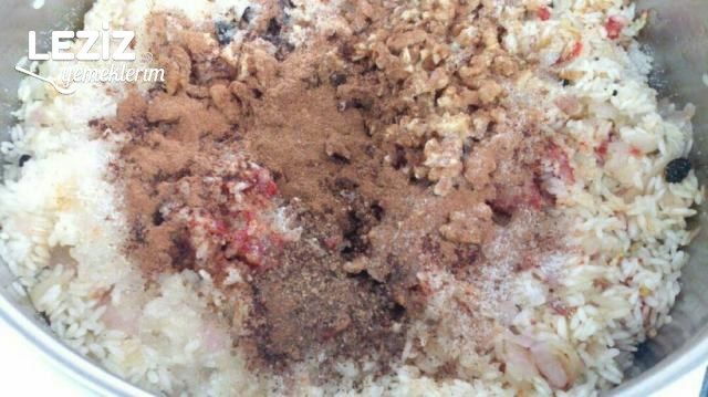 Kahve Aromalı Cevizli Zeytinyağlı Renkli Biber Dolması