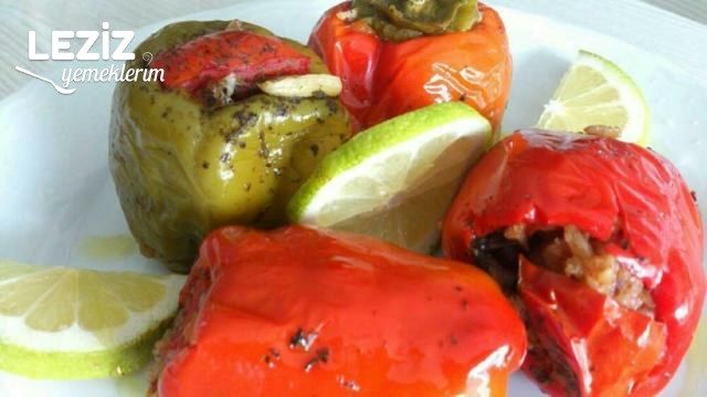 Kahve Aromalı Cevizli Zeytinyağlı Renkli Biber Dolması