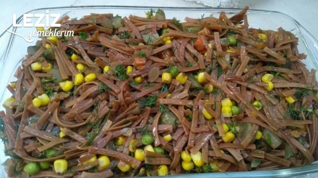 Erişte Salatası Tarifi