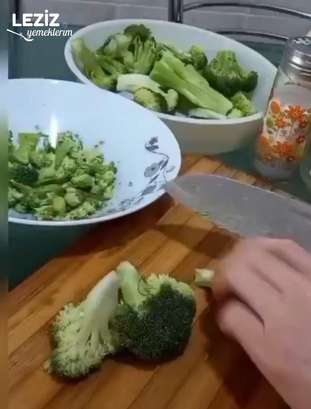 2 Dakika Da Hazır Yoğurtlu Brokoli Salatası