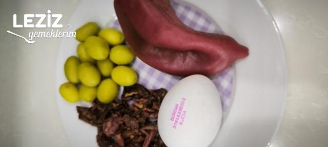 Kuru Domatesli Poğaça Tarifi