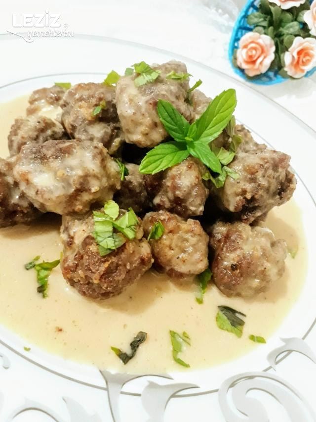 Gravy Soslu İsveç Köfte