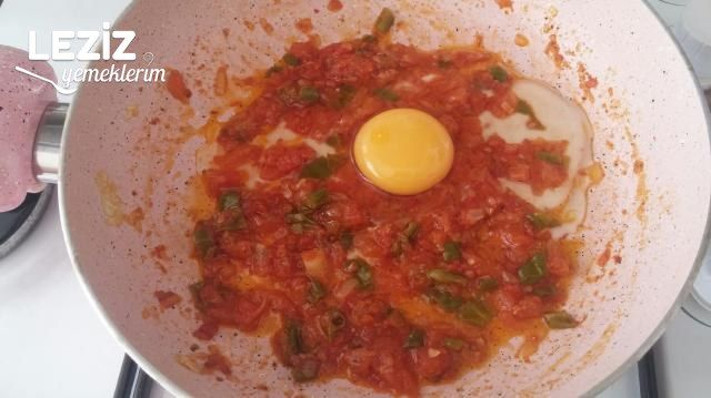 Menemen (Kahvaltı Sofrasının Vazgeçilmezi)