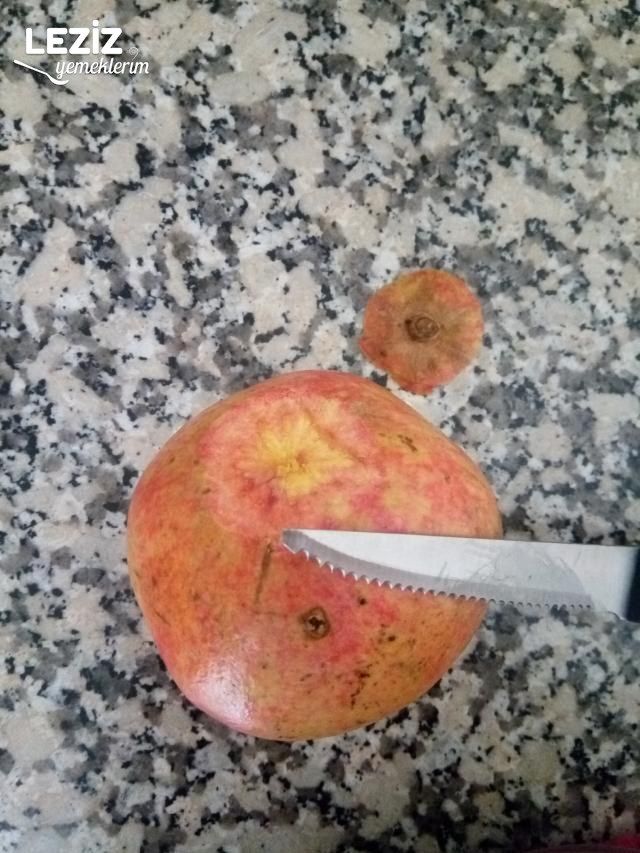 Nar Dökülmeden Nasıl Açılır