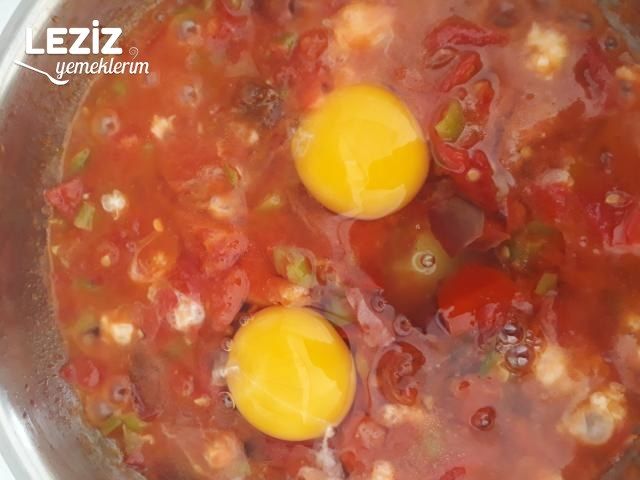 Pastırmalı Menemen Tarifi