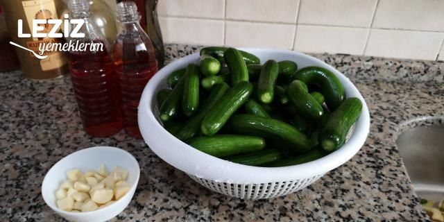 Kaynar Su İle Kütür Kütür Salatalık Turşusu