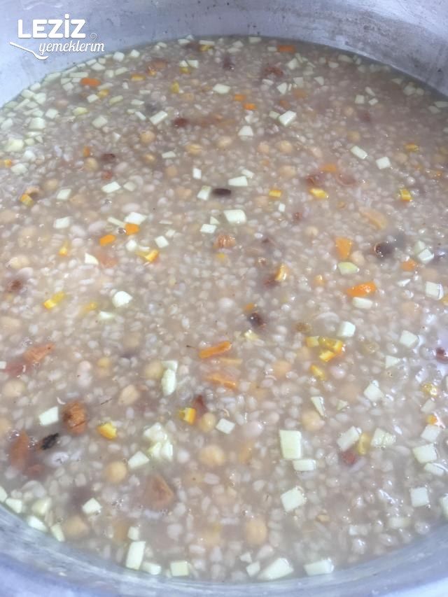 Aşure Nasıl Yapılır