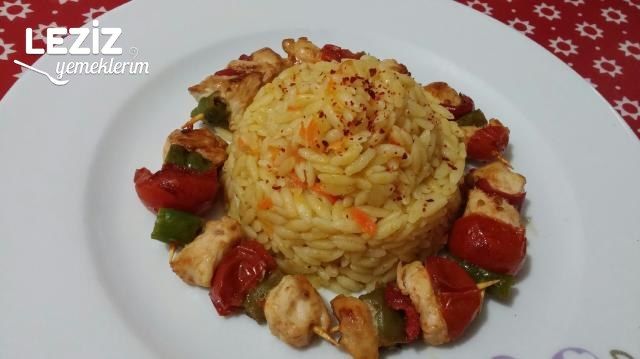 Domatesli Havuçlu Arpa Şehriye Pilavı