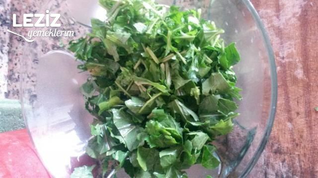 Roka Piyazı (Balık Yanına Enfes Salata)