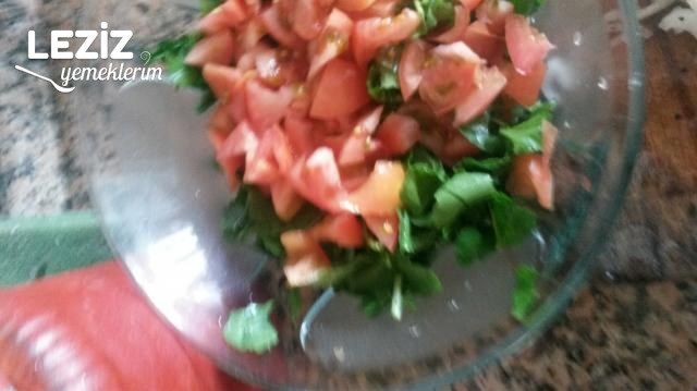 Roka Piyazı (Balık Yanına Enfes Salata)